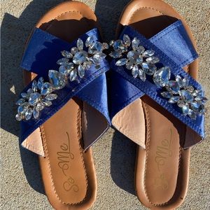 Blue sandals with rhinestones